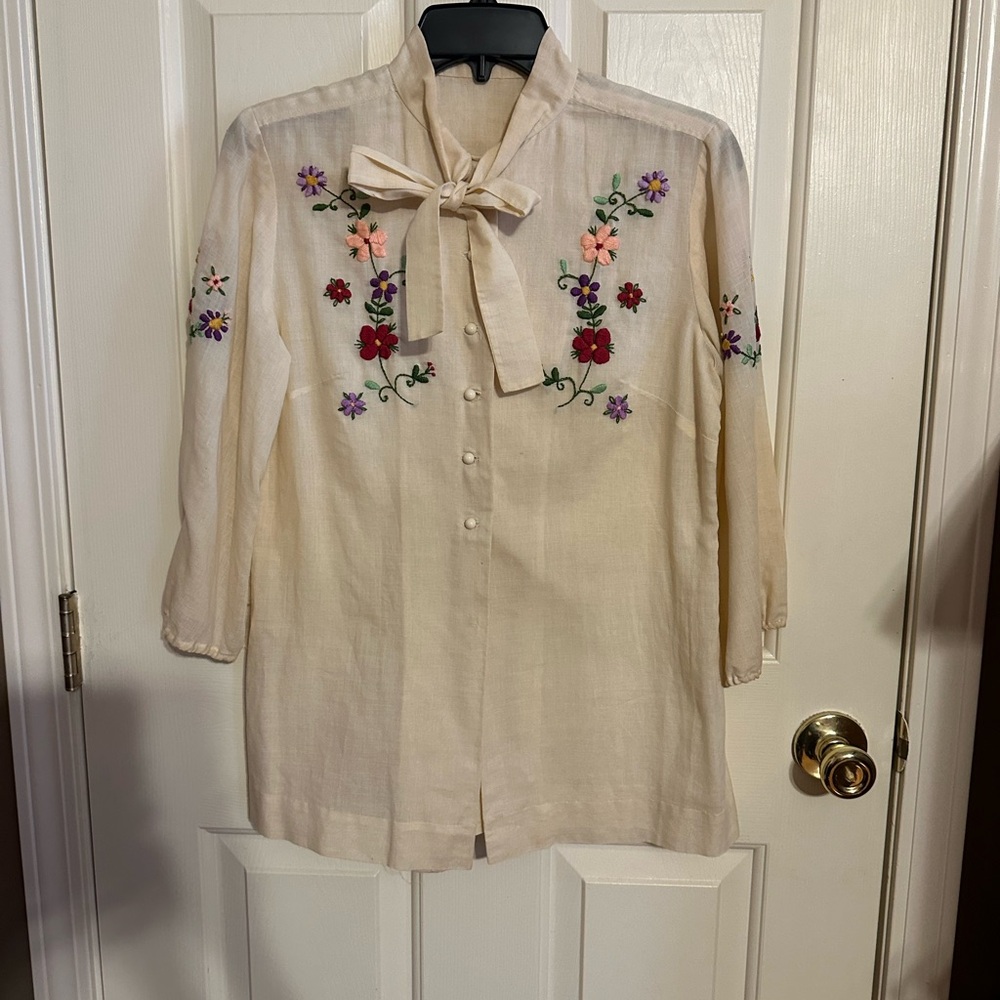 Vintage handmade linen embroidered blouse shirt 1970’s